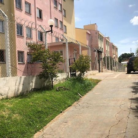 Apartamento Climatizado Marília Eksteriør bilde